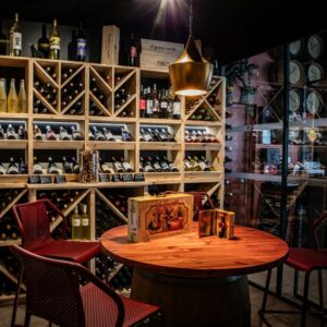 CAVE A VIN RESTAURANT LA TAPA LOCA