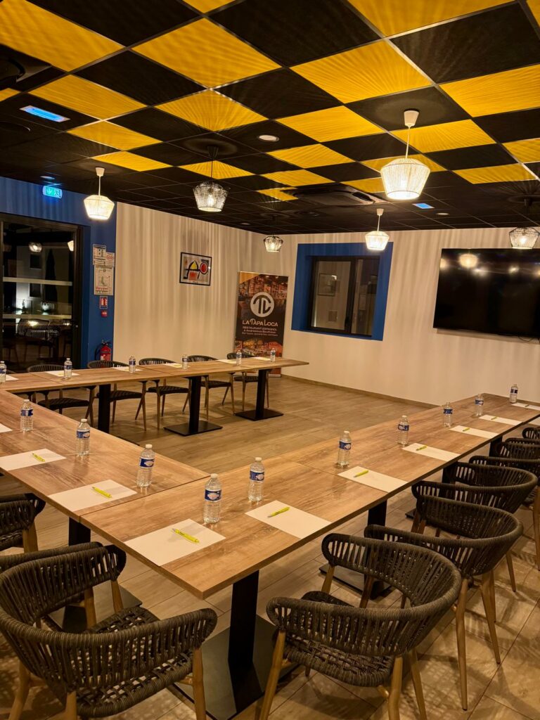 Salle de séminaire configuration U La Tapa Loca à Andrézieux-Bouthéon